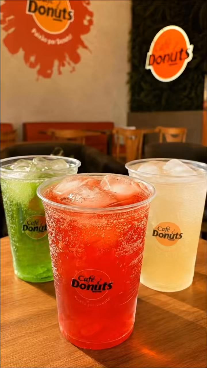 🥤✨ Refrescante, geladinha e cheia de sabor! Nossa Soda Italiana é feita com soda de verd...