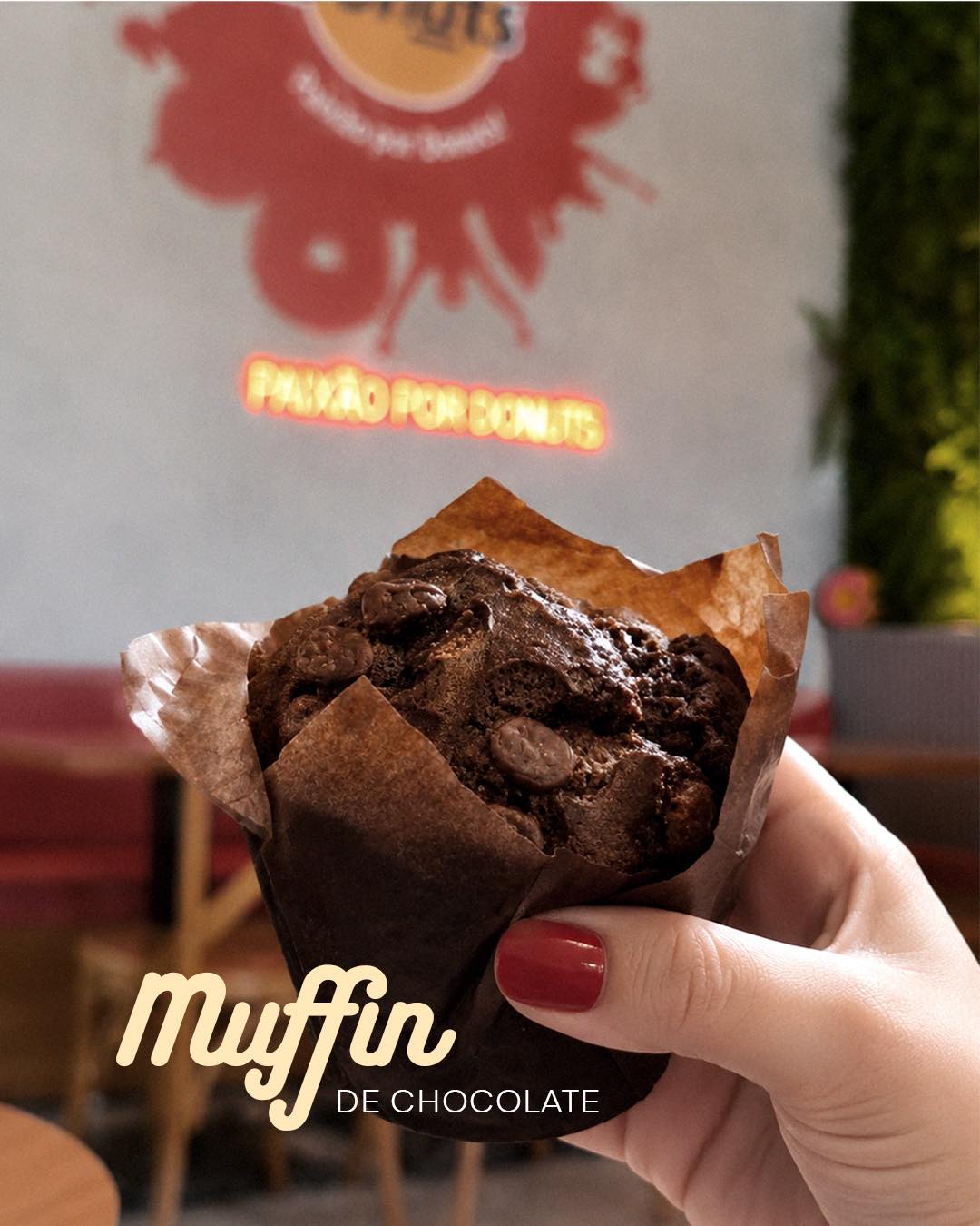 🍫 Muffin de Chocolate: fofinho, saboroso e com pedacinhos de chocolate derretendo a cada...